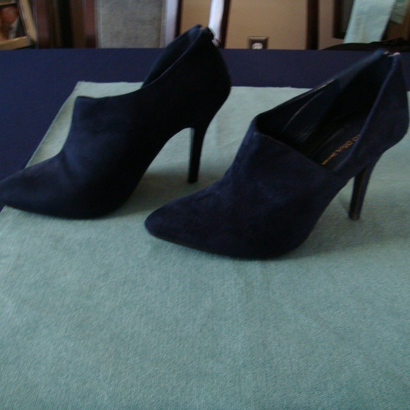 Wild Diva Shoes - Women's Wild diva SZ 8 & 1/2 FLASH SALE